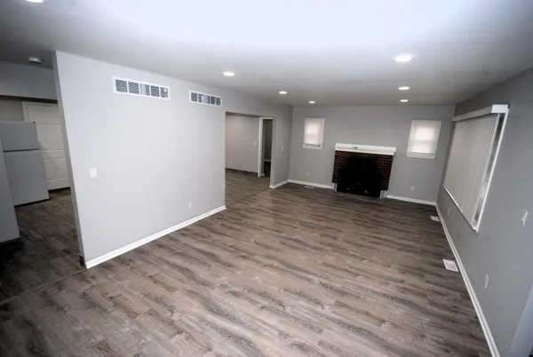 $2,500 | 1872 Champaign Road, Lincoln Park, MI 48146