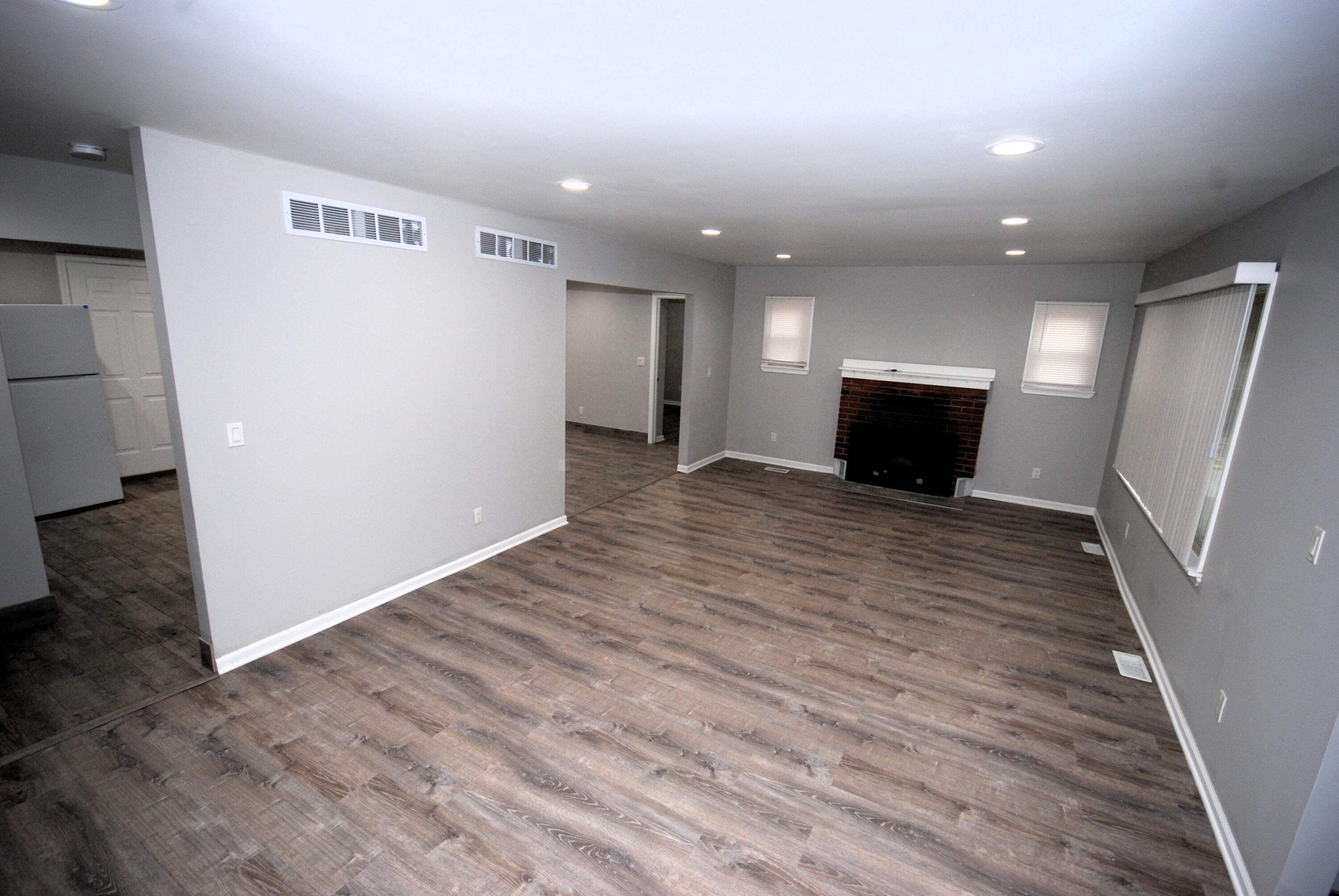 1872 Champaign Road Lincoln Park, MI 48146 - Photo 5 of 25 5. living