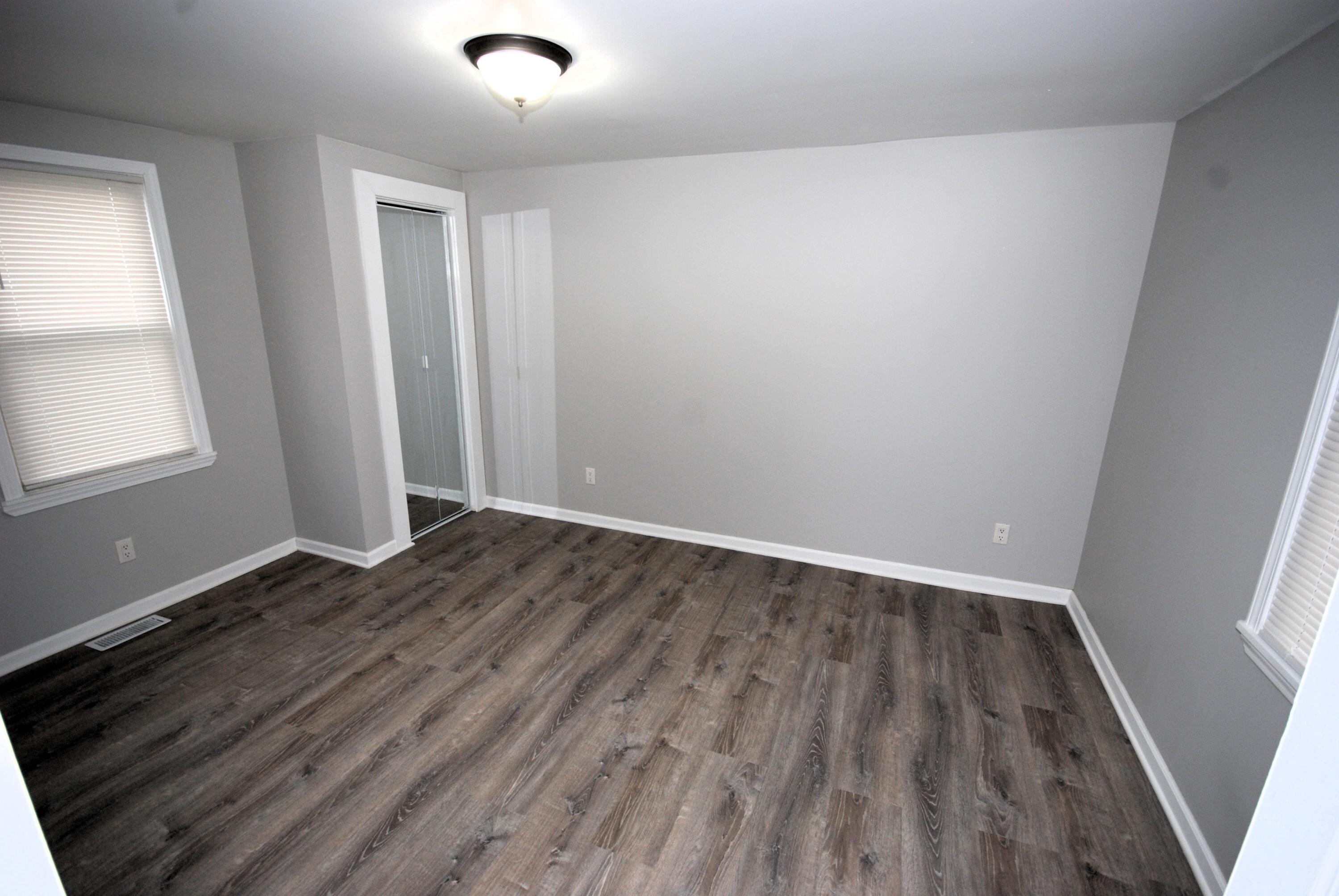 1872 Champaign Road Lincoln Park, MI 48146 - Photo 9 of 29 8 1st fl bed
