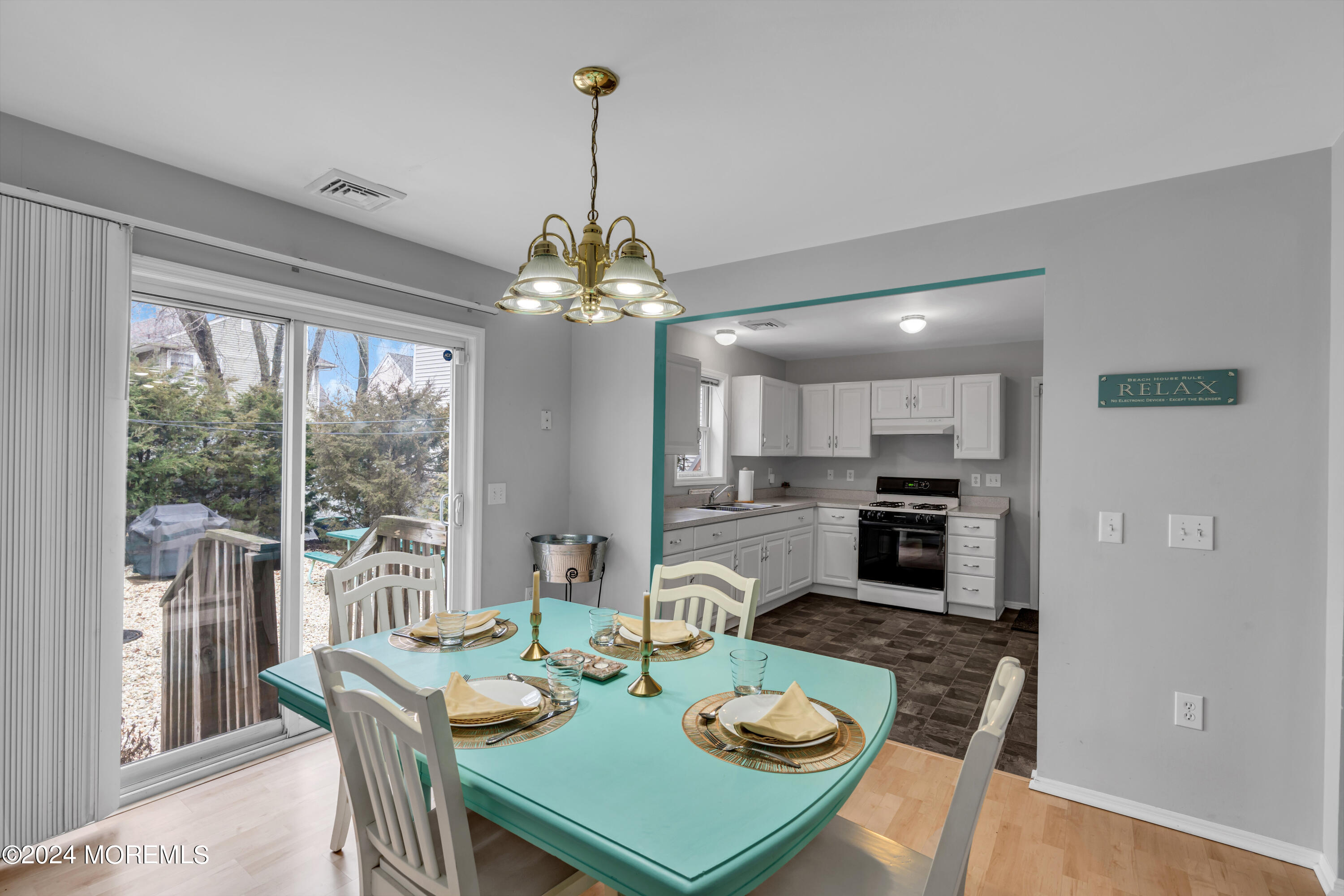 329 Hawthorne Avenue Point Pleasant Beach, NJ 08742 - Photo 4 of 12 014_dsc07469