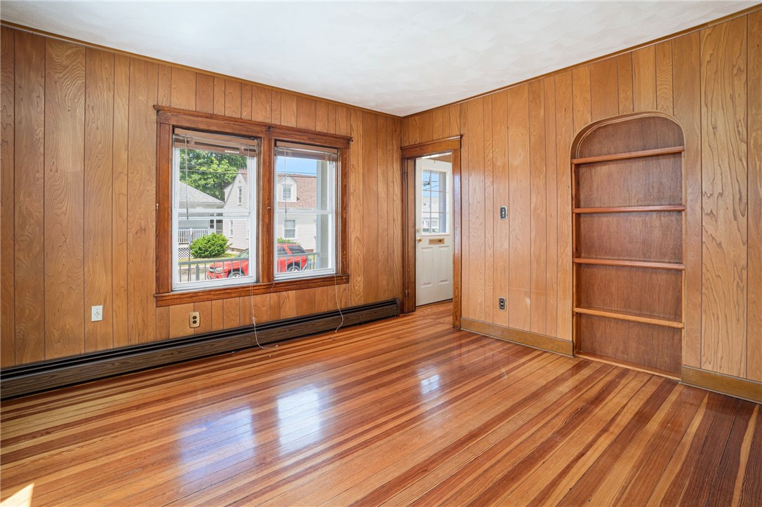 147 Tweed Street Pawtucket, RI 02861 - Photo 9 of 39