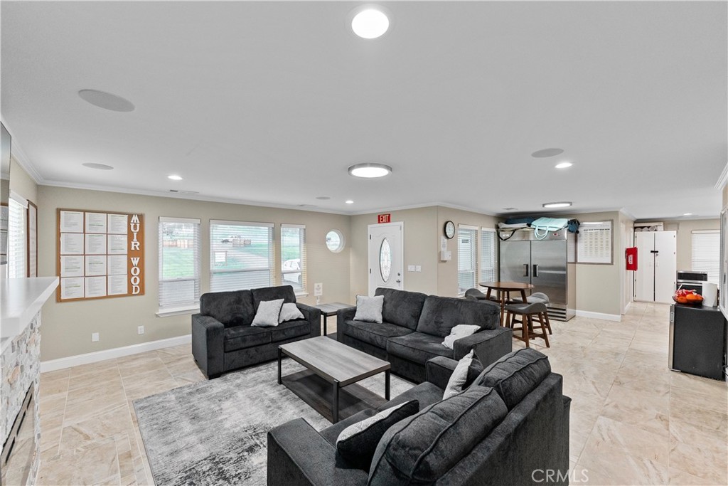 18804 Auberry Road Clovis, CA 93619 - Photo 6 of 30