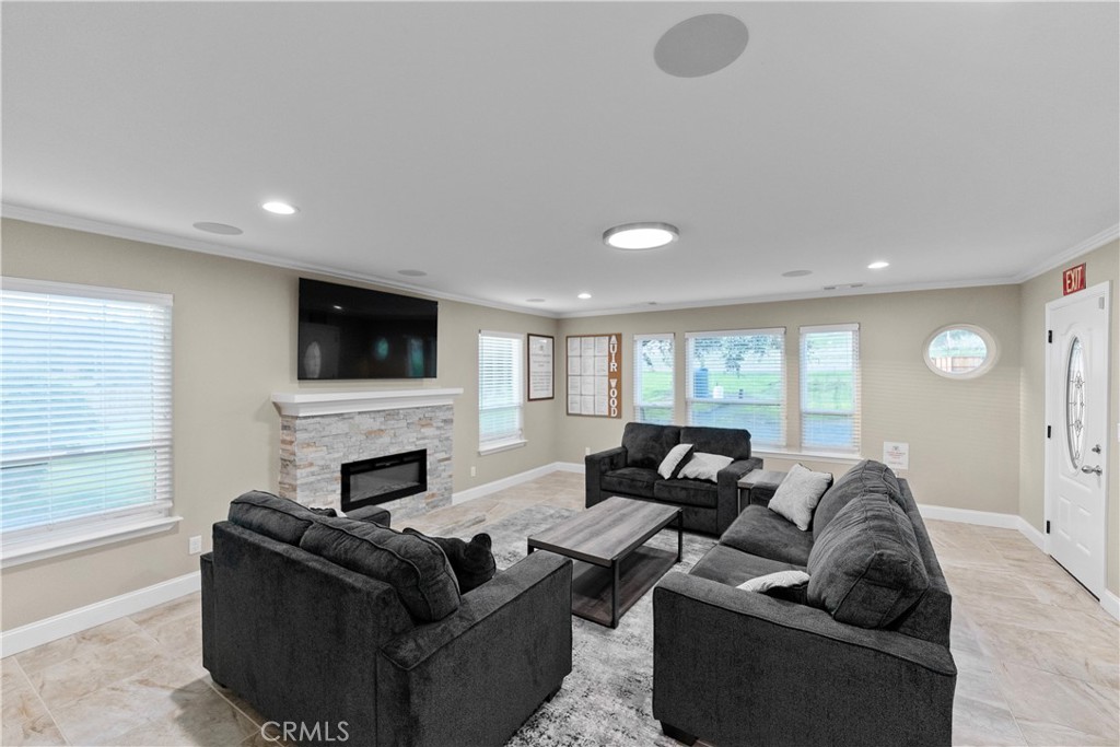 18804 Auberry Road Clovis, CA 93619 - Photo 7 of 30