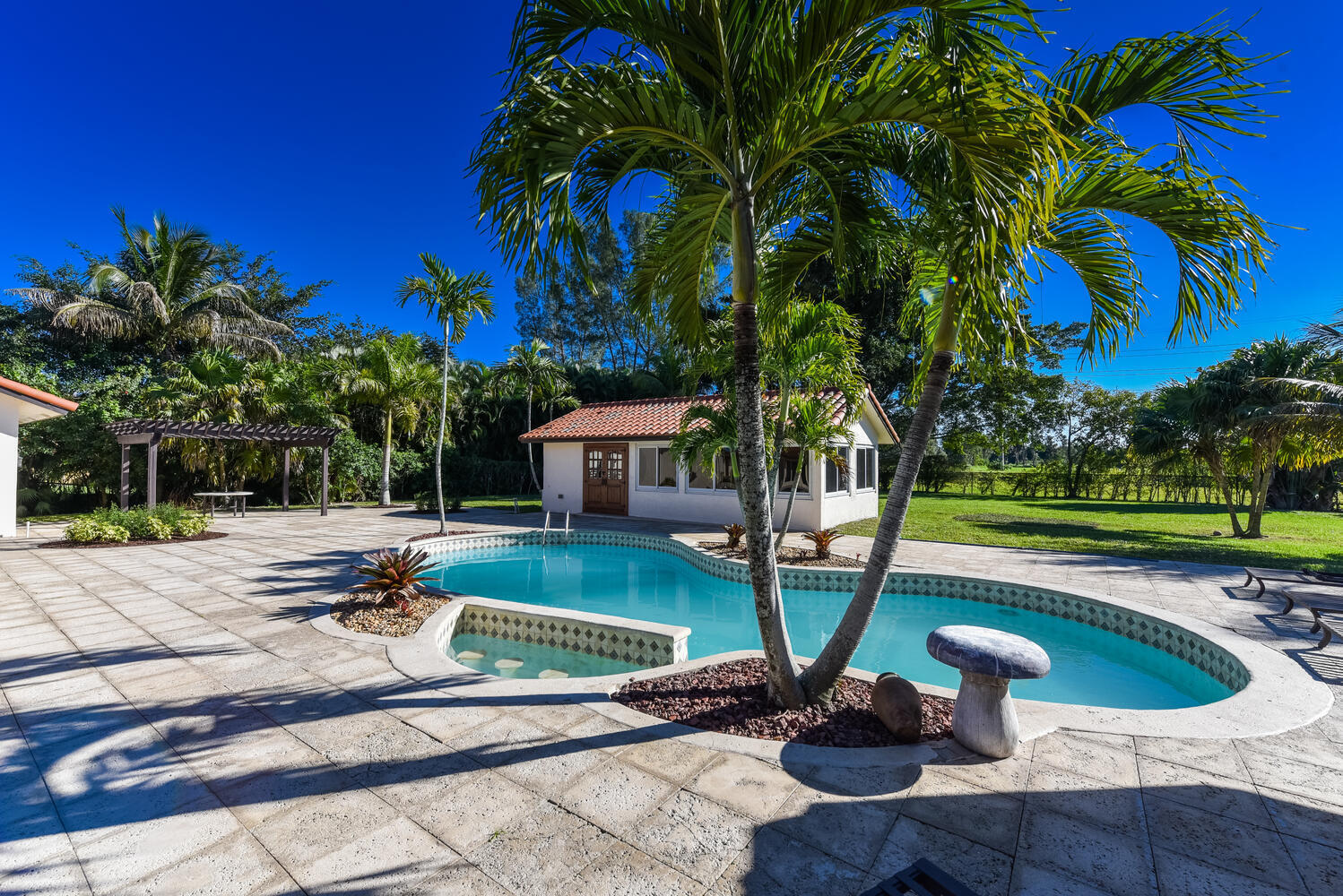 10340 Avenida Del Rio Delray Beach, FL 33446 - Photo 41 of 48 100FBF~1