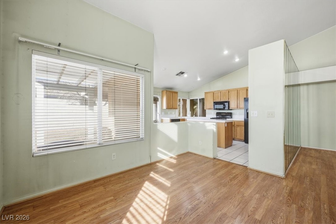 5523 Foxtail Ridge Street North Las Vegas, NV 89031 - Photo 7 of 29