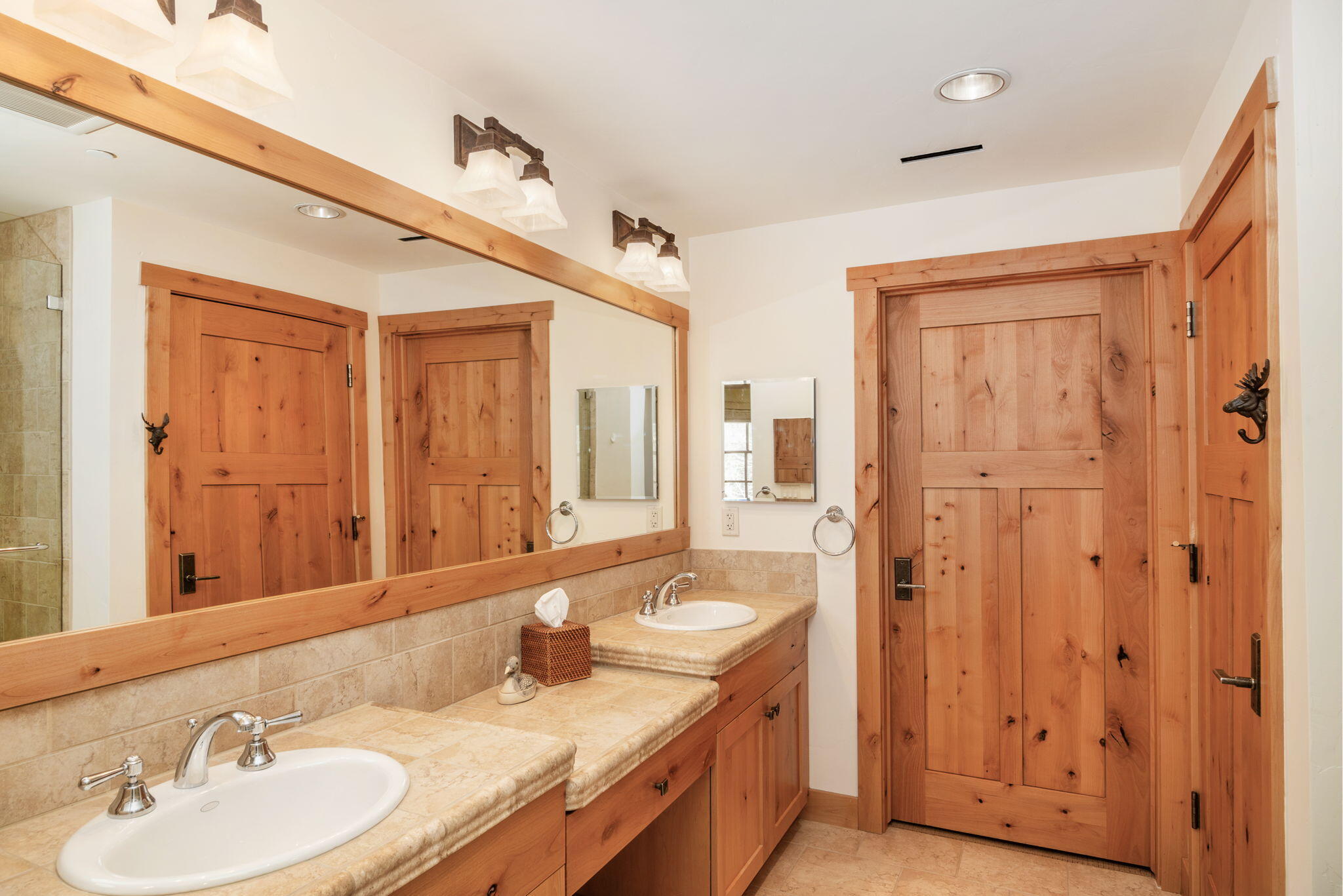 109 Angani Way, Unit 12 Sun Valley, ID 83353 - Photo 19 of 30 2nd Bathroom