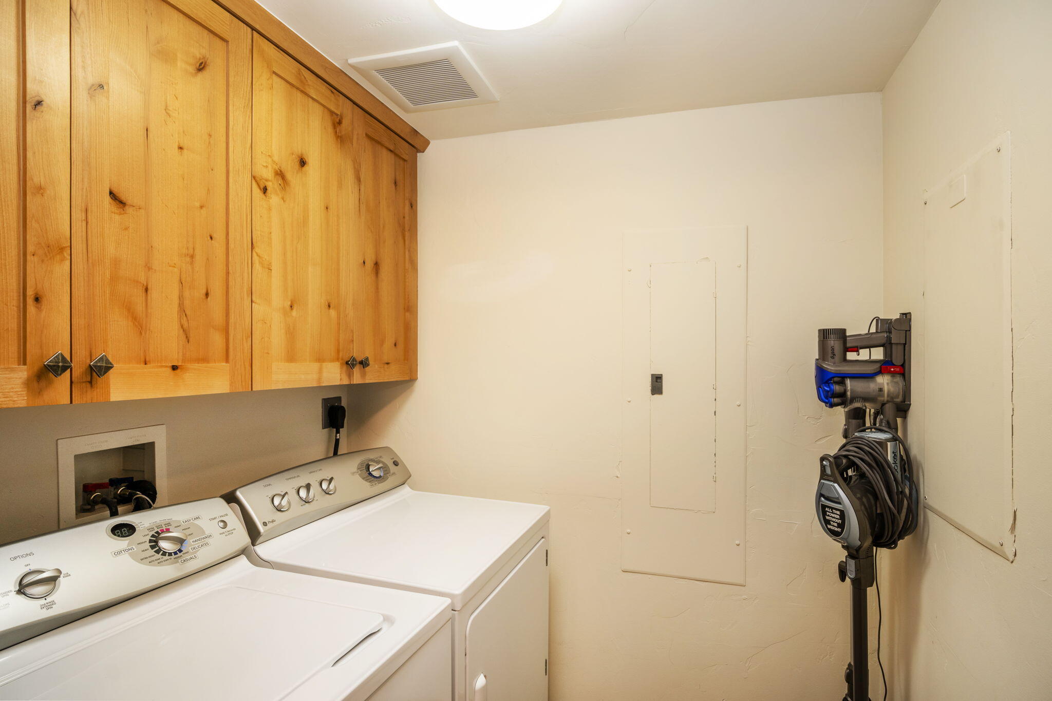 109 Angani Way, Unit 12 Sun Valley, ID 83353 - Photo 22 of 30 LAUNDRY ROOM WITH DOOR