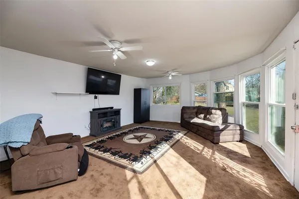 $260,000 | 505 Bellevue Drive, Cleburne, TX 76033