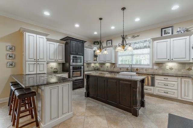 $850,000 | 43 Hidden Hills Drive, Chickamauga, GA 30707