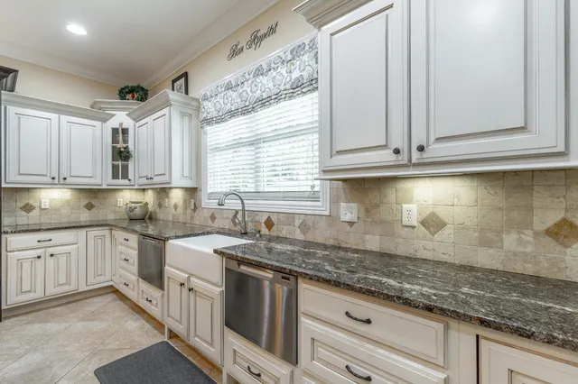 $850,000 | 43 Hidden Hills Drive, Chickamauga, GA 30707