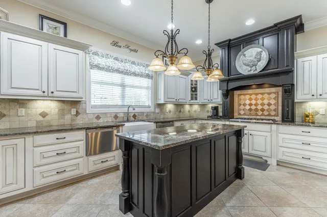 $850,000 | 43 Hidden Hills Drive, Chickamauga, GA 30707