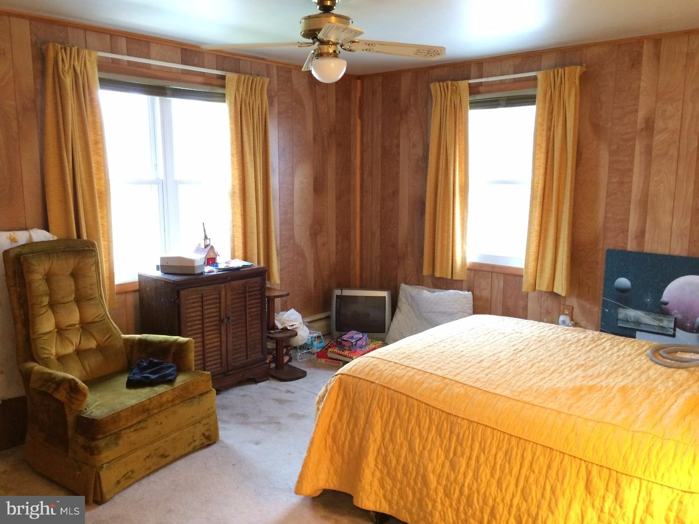 18 Terrace Road Levittown, PA 19056 - Photo 11 of 16