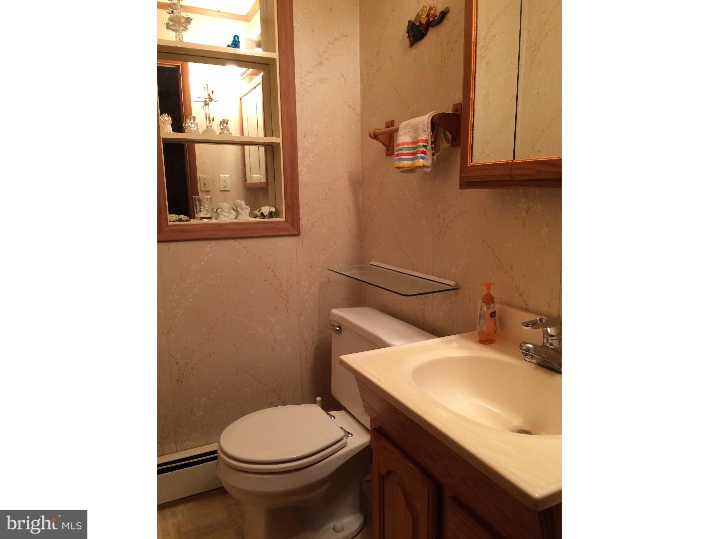 18 Terrace Road Levittown, PA 19056 - Photo 6 of 16