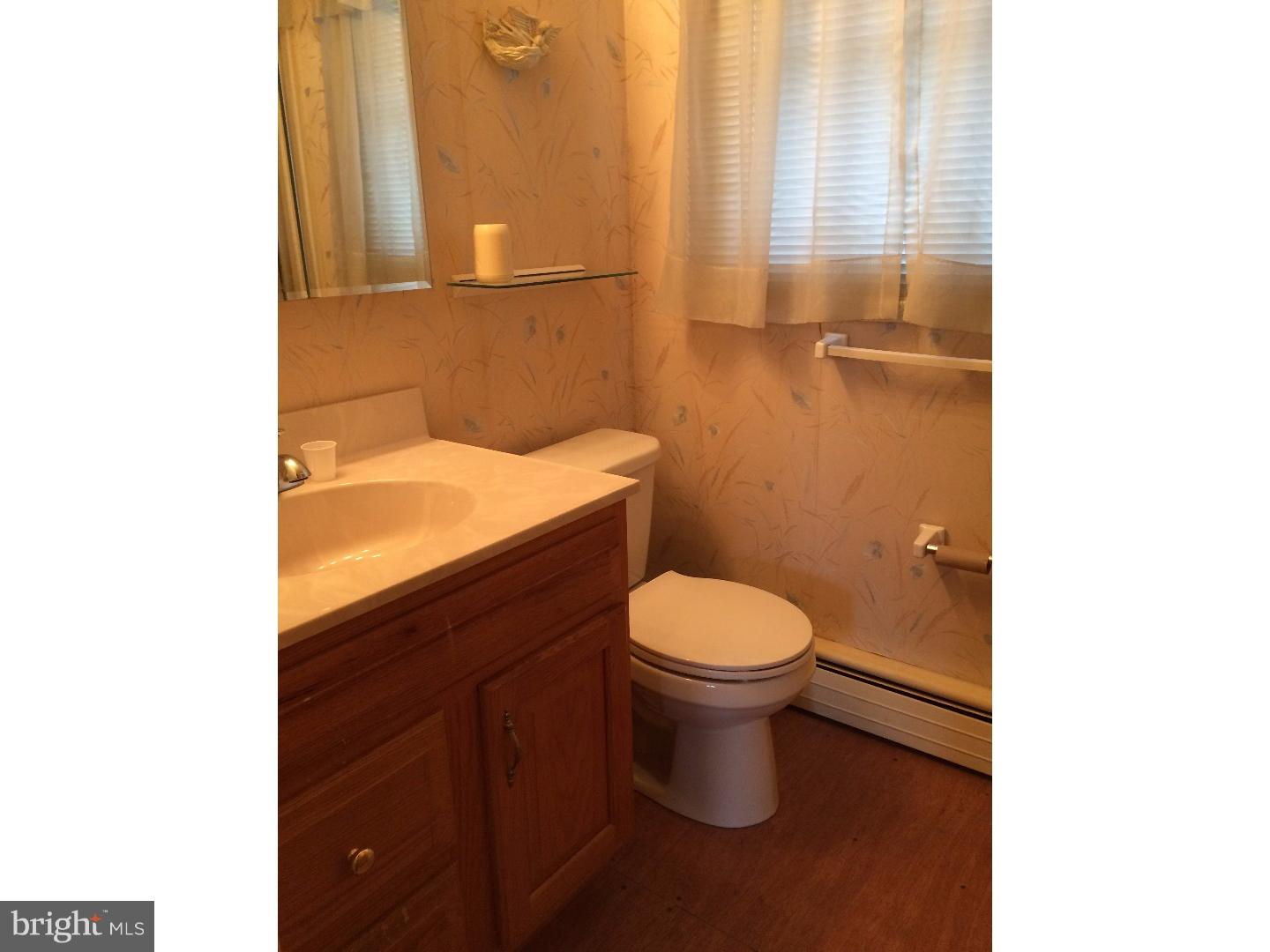 18 Terrace Road Levittown, PA 19056 - Photo 9 of 16