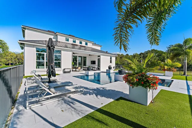 $3,895,000 | 20124 Southeast Bridgewater Drive, Jupiter, FL 33458