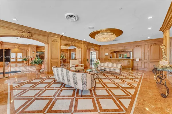 $2,000 | 700 Biltmore Way, Unit 918, Coral Gables, FL 33134