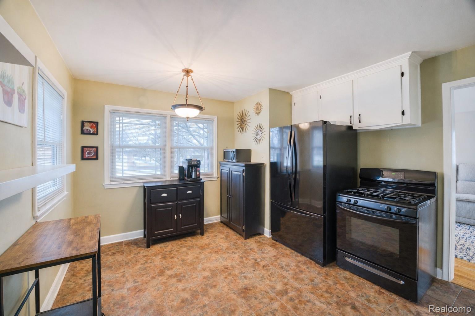 1162 West Eleven Mile Road Berkley, MI 48072 - Photo 12 of 33 11 Mile - Image 18 .jpg