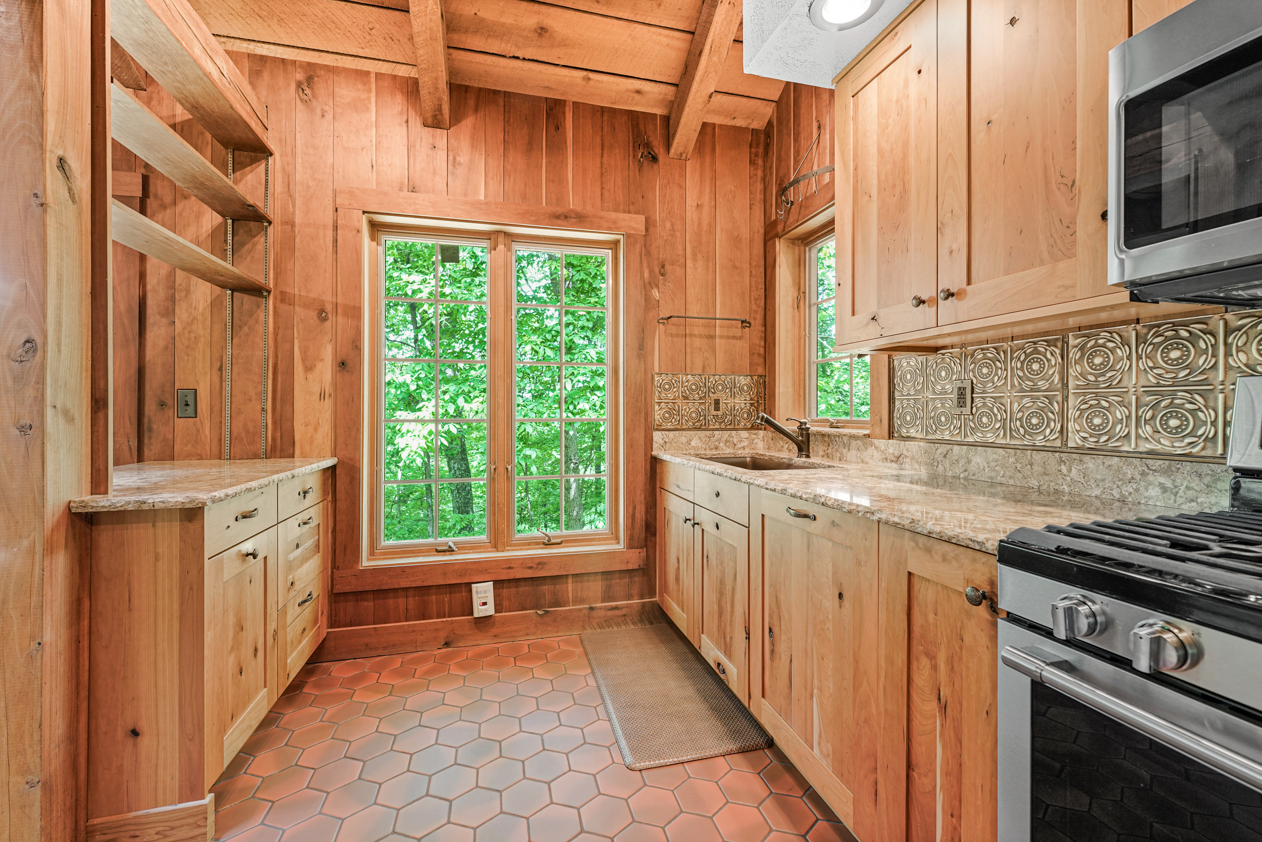 724 Freeman Ridge Road Nashville, IN 47448 - Photo 8 of 75
