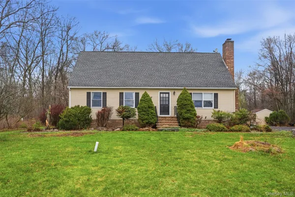 $525,000 | 219 Lynch Avenue, New Hampton, NY 10958