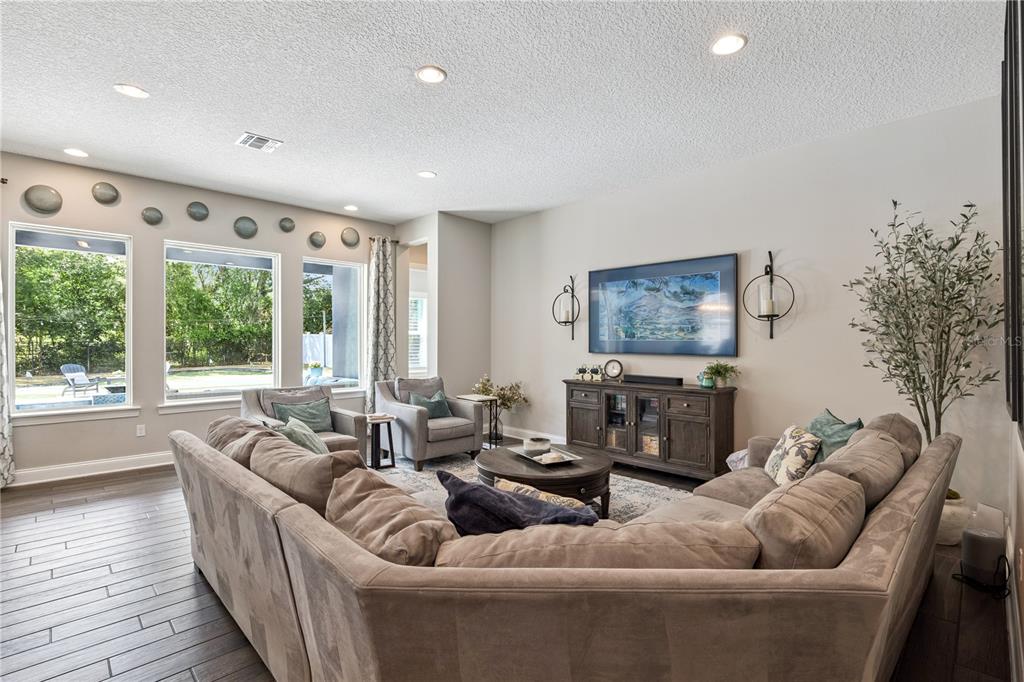 352 Moonbeam Loop Oviedo, FL 32765 - Photo 7 of 64