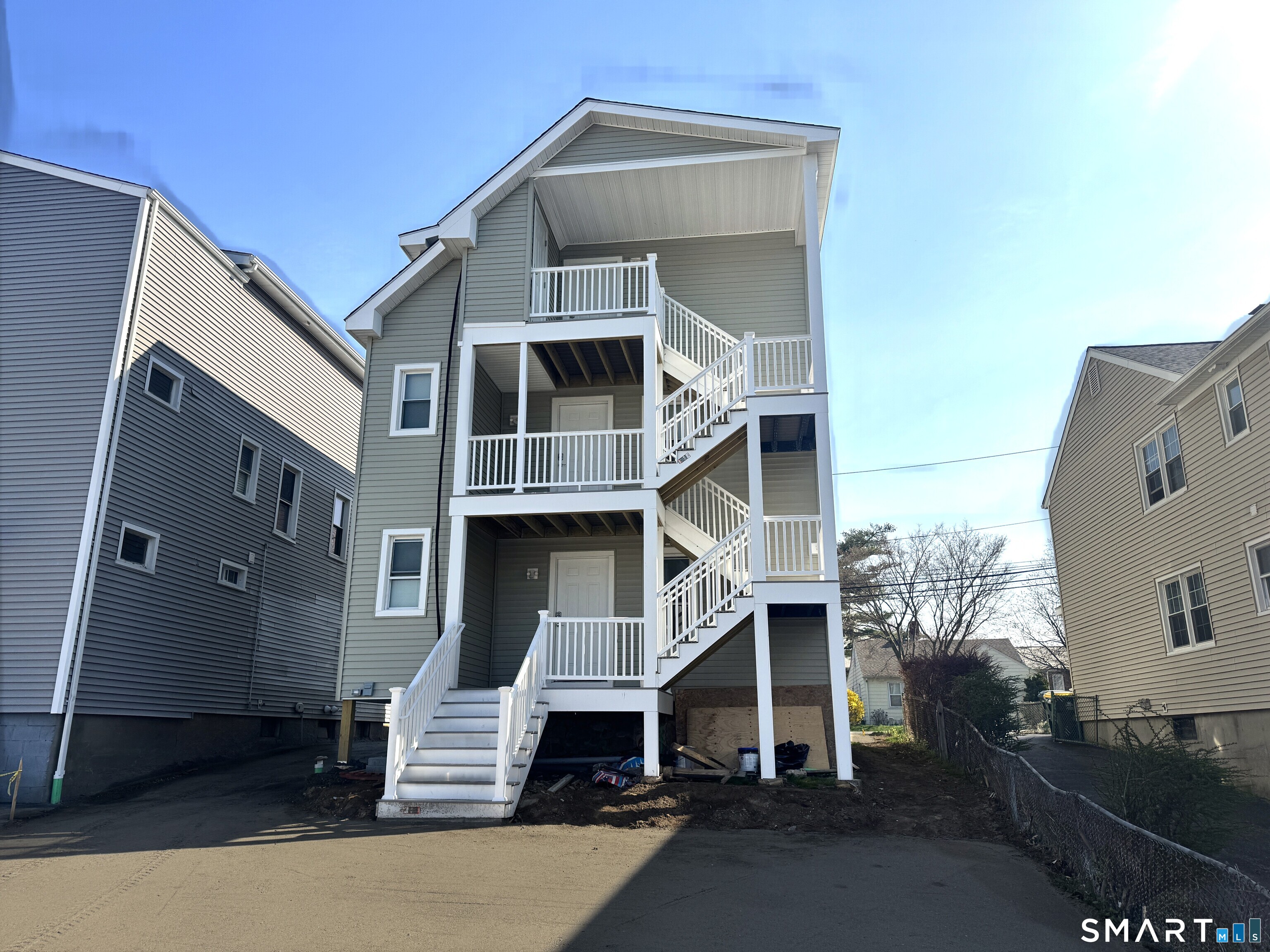 105 Churchill Street Fairfield, CT 06824 - Photo 2 of 12