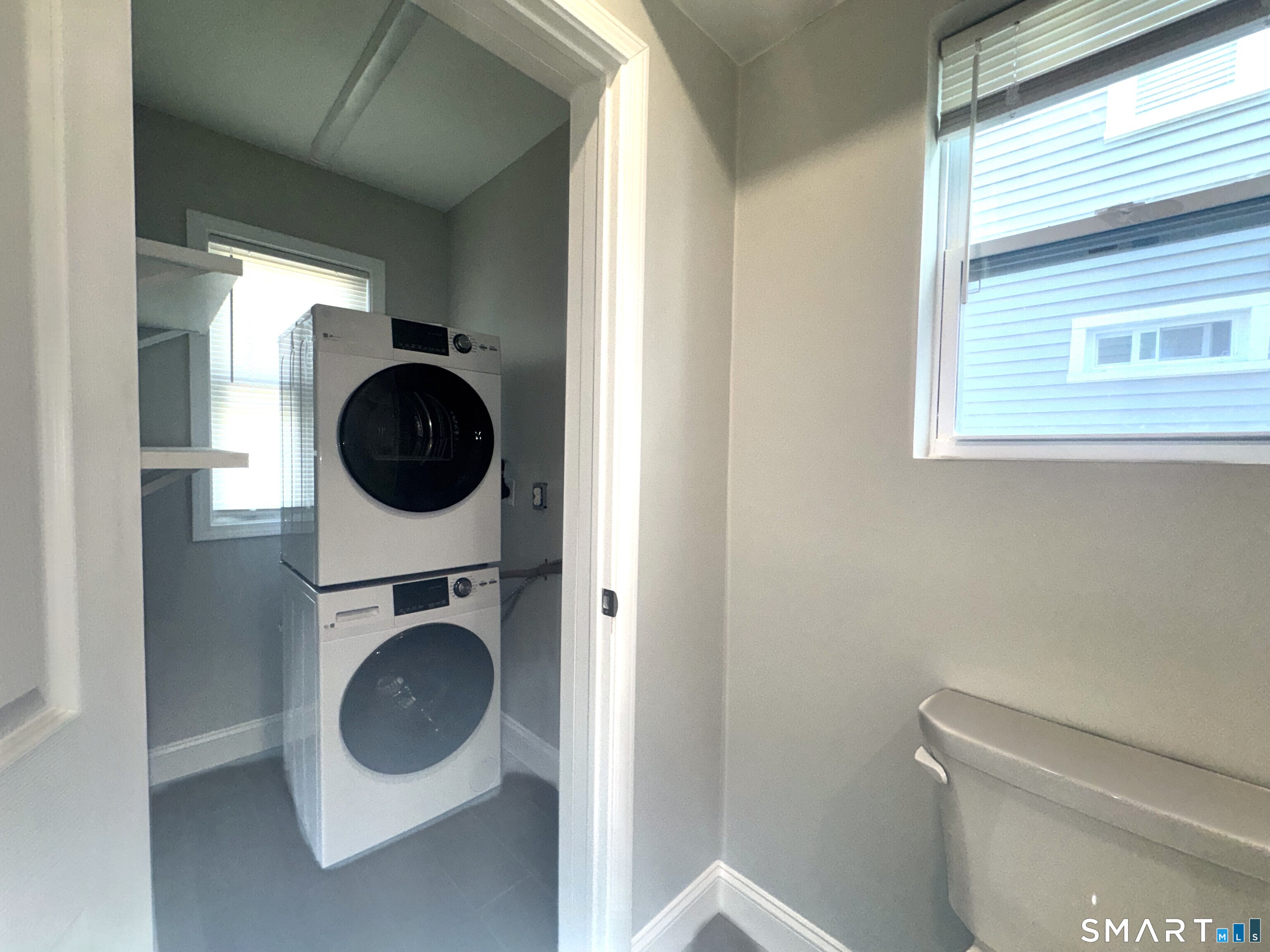 105 Churchill Street Fairfield, CT 06824 - Photo 10 of 12