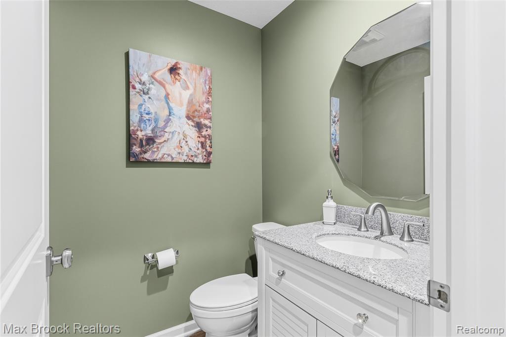 2566 North 5 Mile Road Midland, MI 48642 - Photo 40 of 60