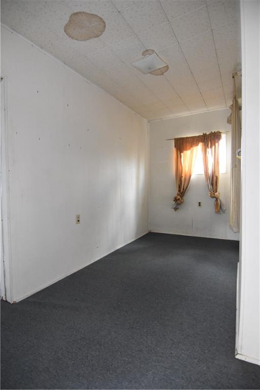 613 East 19th Avenue Homestead, PA 15120 - Photo 22 of 33 an empty room with windows