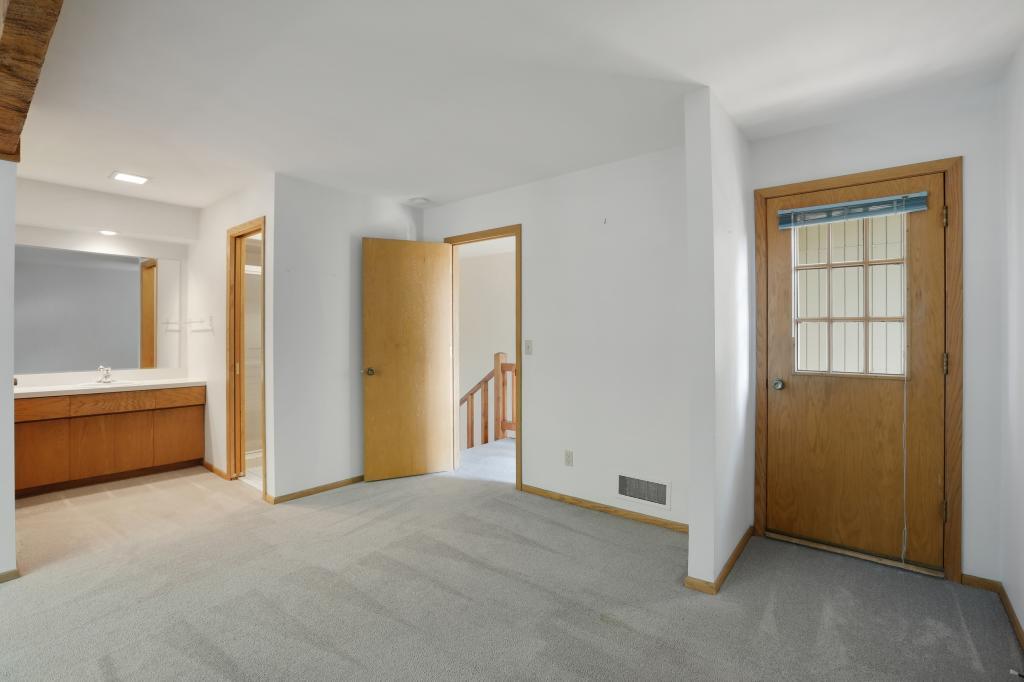 9347 Nesbitt Road Bloomington, MN 55437 - Photo 14 of 32 Gallery Image 14
