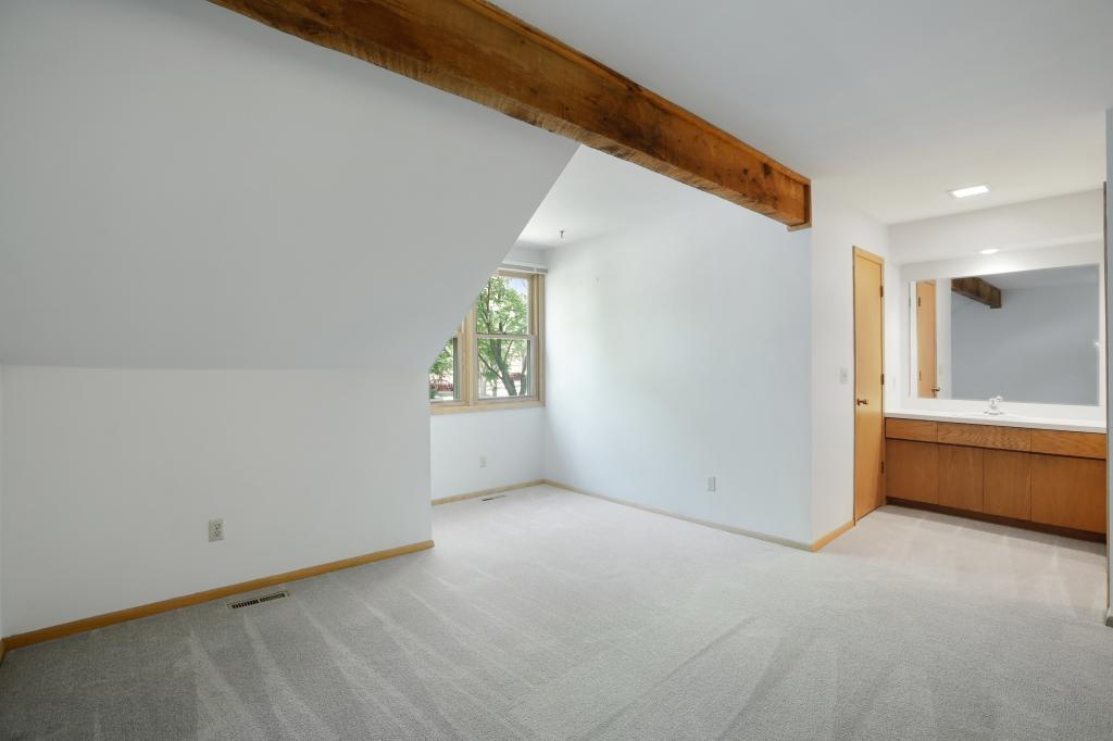 9347 Nesbitt Road Bloomington, MN 55437 - Photo 15 of 32 Gallery Image 15