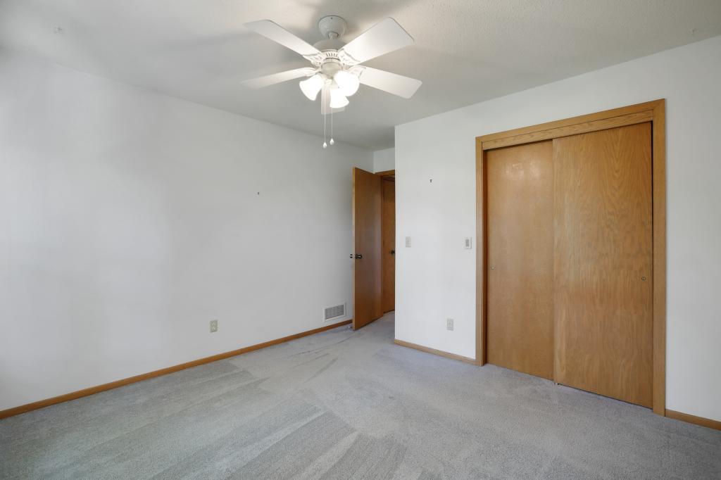 9347 Nesbitt Road Bloomington, MN 55437 - Photo 21 of 32 Gallery Image 21
