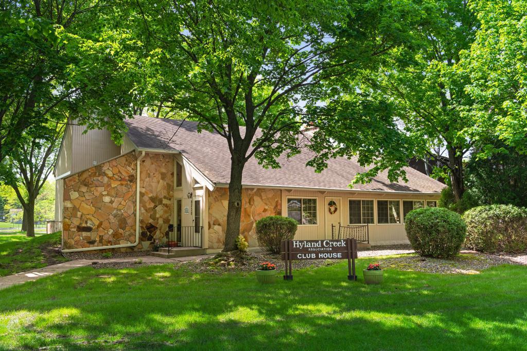 9347 Nesbitt Road Bloomington, MN 55437 - Photo 27 of 32 Gallery Image 27