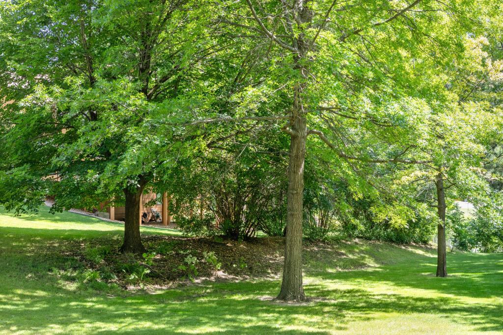 9347 Nesbitt Road Bloomington, MN 55437 - Photo 32 of 32 Gallery Image 32