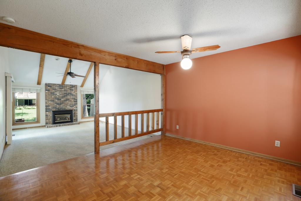 9347 Nesbitt Road Bloomington, MN 55437 - Photo 5 of 32 Gallery Image 5