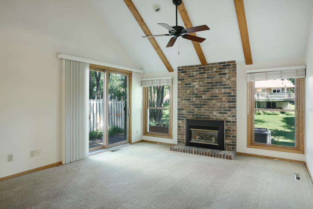 9347 Nesbitt Road Bloomington, MN 55437 - Photo 7 of 32 Gallery Image 7