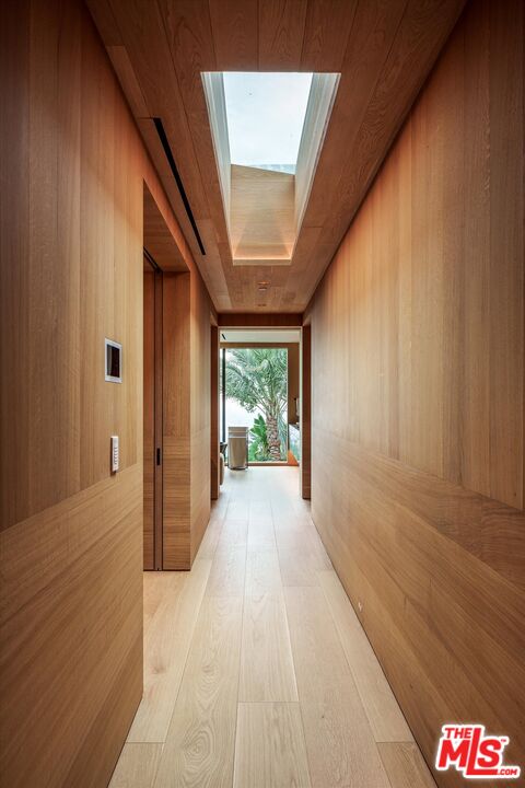 1663 Summitridge Drive Beverly Hills, CA 90210 - Photo 17 of 22 a view of entryway