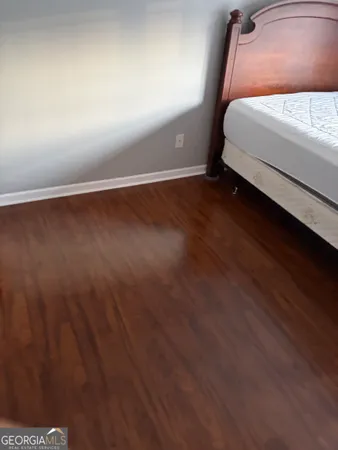a bed room with a bed