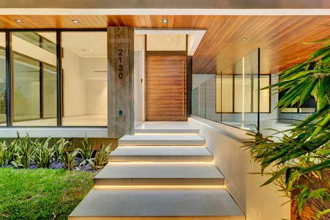 $8,274,950 | 2130 South Miami Avenue, Miami, FL 33129