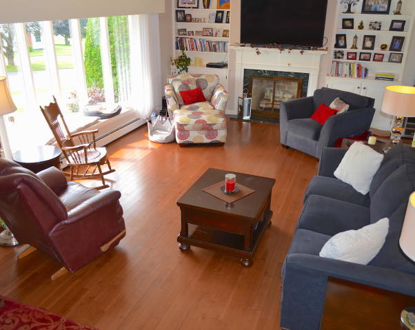 305 State Street Presque Isle, ME 04769 - Photo 6 of 36 Living room