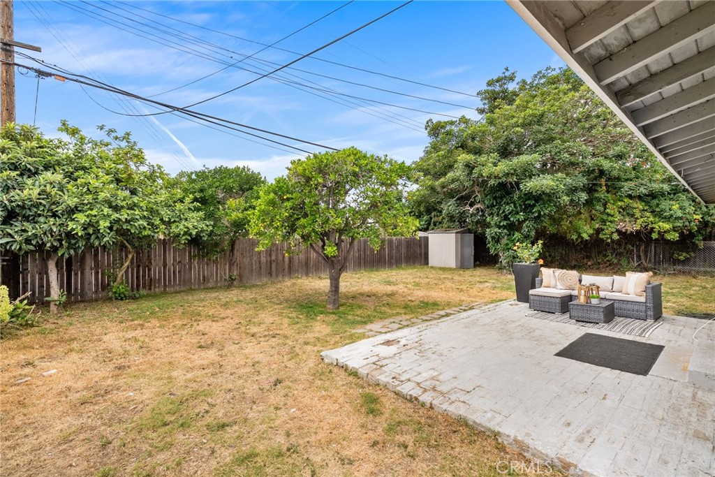 13361 Roxey Drive Garden Grove, CA 92843 - Photo 21 of 31 a backyard of a house