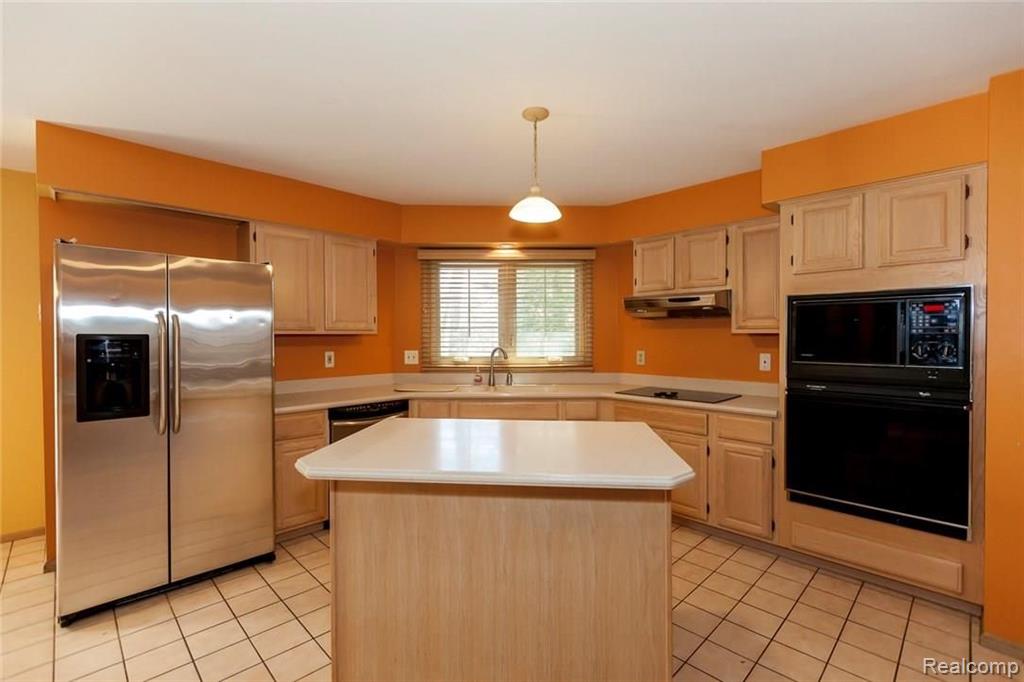30516 Huntsman Drive West Farmington Hills, MI 48331 - Photo 23 of 54