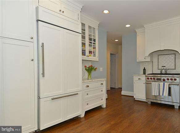407 Rucker Place Alexandria, VA 22301 - Photo 1 of 26 Kitchen