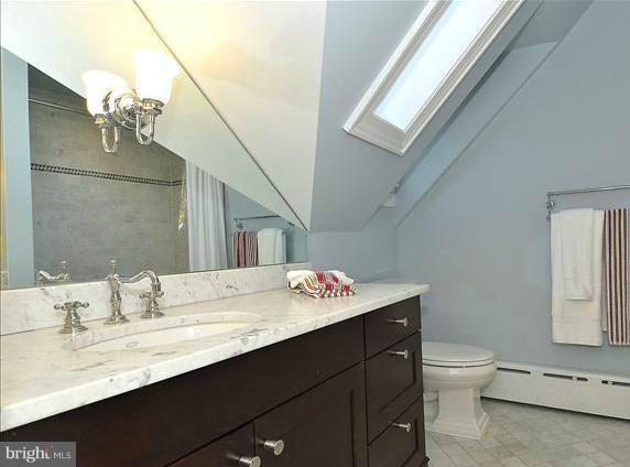 407 Rucker Place Alexandria, VA 22301 - Photo 14 of 26 Bath