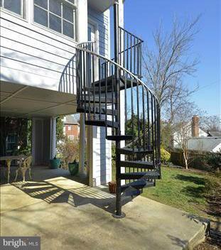 407 Rucker Place Alexandria, VA 22301 - Photo 15 of 26 Stairs from Family Room to Yard