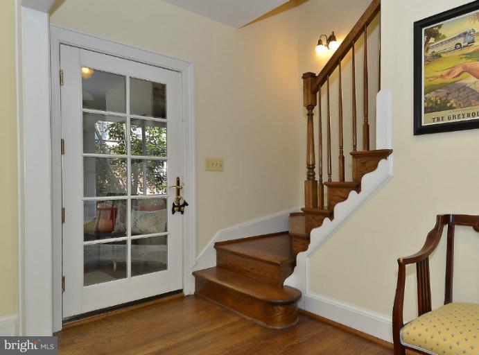 407 Rucker Place Alexandria, VA 22301 - Photo 25 of 26 Foyer
