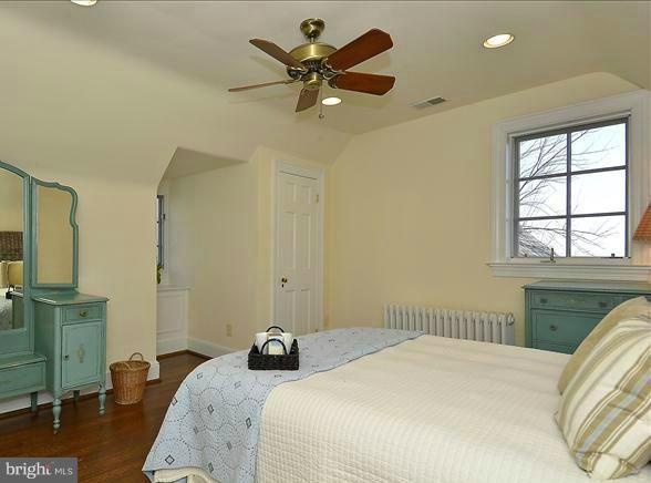 407 Rucker Place Alexandria, VA 22301 - Photo 10 of 26 Bedroom