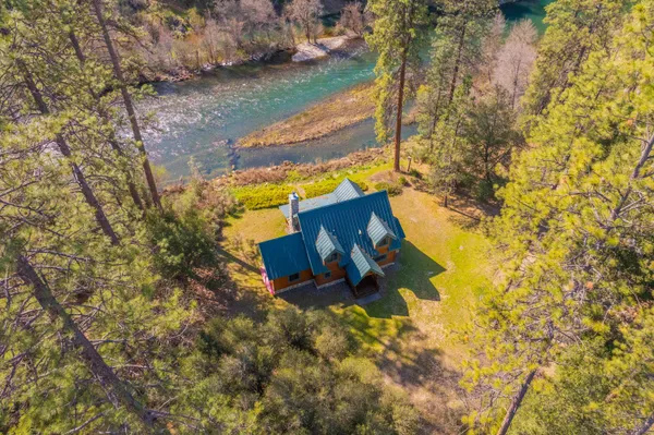 $774,900 | 381 Deadwood Road, Lewiston, CA 96052