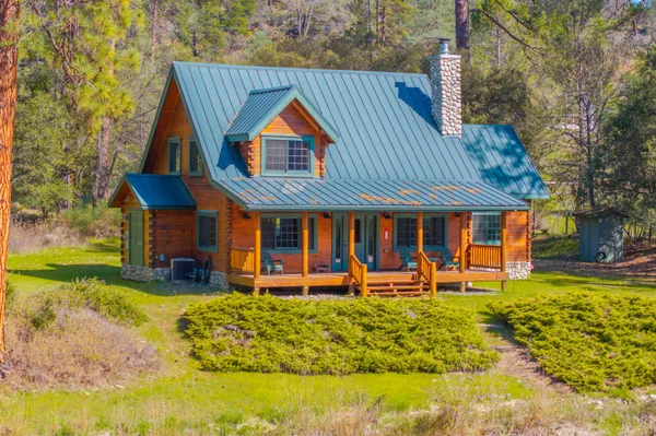 $774,900 | 381 Deadwood Road, Lewiston, CA 96052
