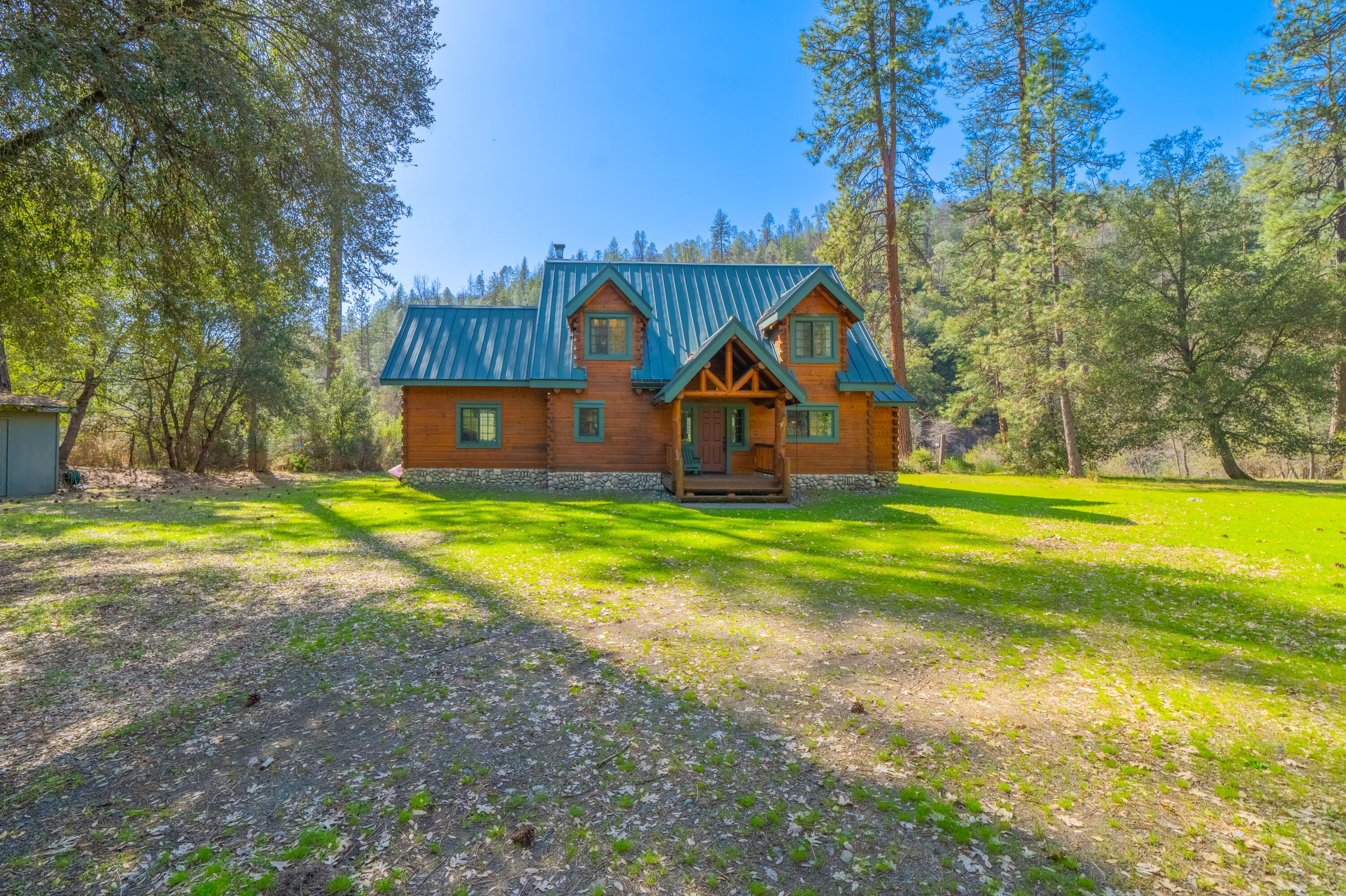 381 Deadwood Road Lewiston, CA 96052 - Photo 6 of 28 IMG-09