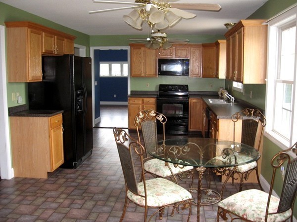 355 Springdale Road Westfield, MA 01085 - Photo 3 of 19 Gallery Image 3